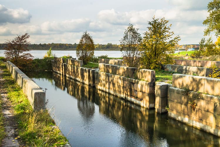 Старый шлюз Вышневолоцкой водной системы